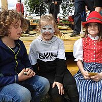 Blütenfest im Apfeldorf Puch